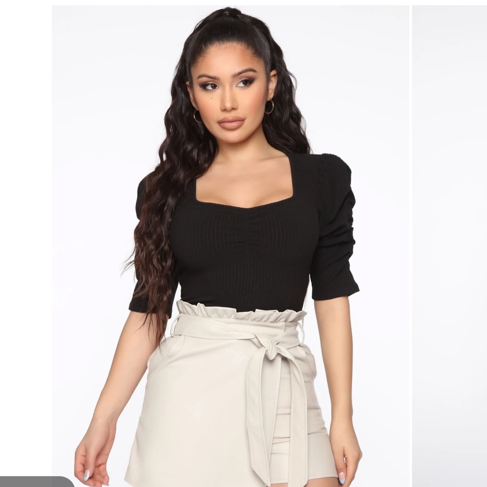 Pretty Please Puff Sleeve Top- Black